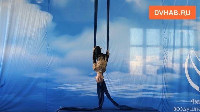 В Хабаровске впервые прошли городские соревнования по воздушной гимнастике смотреть онлайн