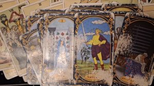 ТАРО РАСКЛАД\ ЕСТЬ ЛИ "ШПИОНЫ" В ВАШЕМ ОКРУЖЕНИИ?!