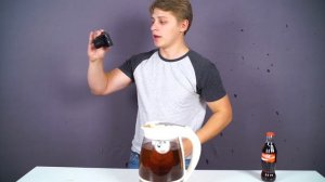 ЧТО БУДЕТ С КОКА-КОЛОЙ, ЕСЛИ ВКЛЮЧИТЬ ЧАЙНИК?