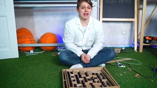 СДЕЛАЛ ИГРУ ПАКМАН В РЕАЛЬНОЙ ЖИЗНИ! смотреть онлайн