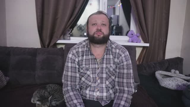 Про тушеную свинину в банках Читаю и отвечаю на комментарии зрителей ПОДВАЛ ИЛЬИЧА смотреть онлайн