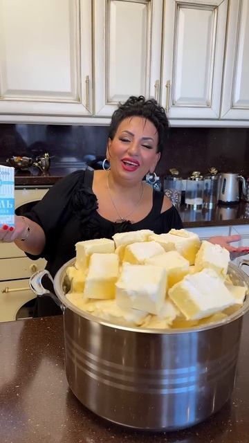 СОЛЮ МАСЛО, ТАНЦУЮ И ПОЮ! #арусякавказ #танцыотаруси #песниотаруси #солю #солюмасло #сливочноемасло смотреть онлайн