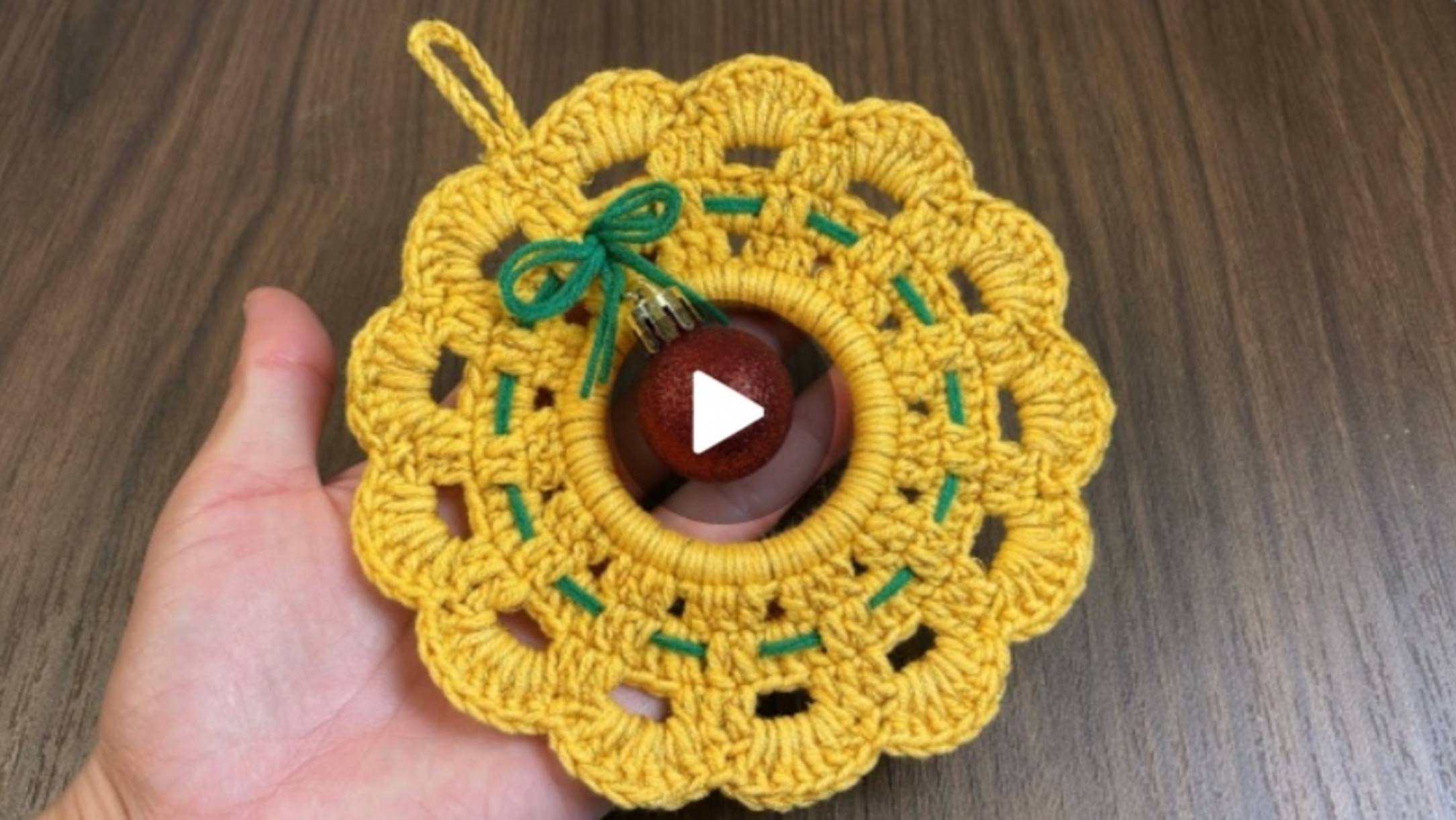 Ёлочное украшение крючком🎄😍 #вязаниекрючком #все_в_жизни_связано смотреть онлайн