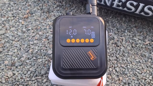 Электрический насос для лодок и САП досок MAMAYAIR DM71J2.