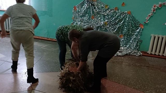 Волонтёры п. Новый.Помогают школьники плести сети. смотреть онлайн