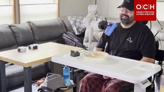 В США пациент с чипом от компании Neuralink научился управлять рукой силой мысли. смотреть онлайн