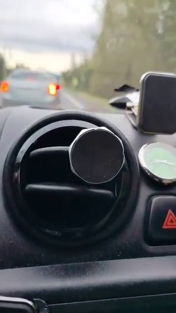 покрасил кольца воздуховодов