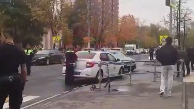 В Долгопрудном автомобилист сбил насмерть мотоциклиста смотреть онлайн