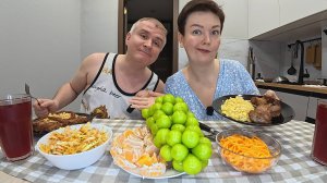 Мукбанг мужчины предпочитают ТОЛСТУШЕК, а не худышек! Вован всё ПОЯСНИЛ) Семейный ужин в России