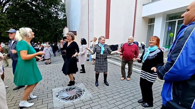 5.10.25г... "Нельзя Купить Любовь за Деньги"... смотреть онлайн