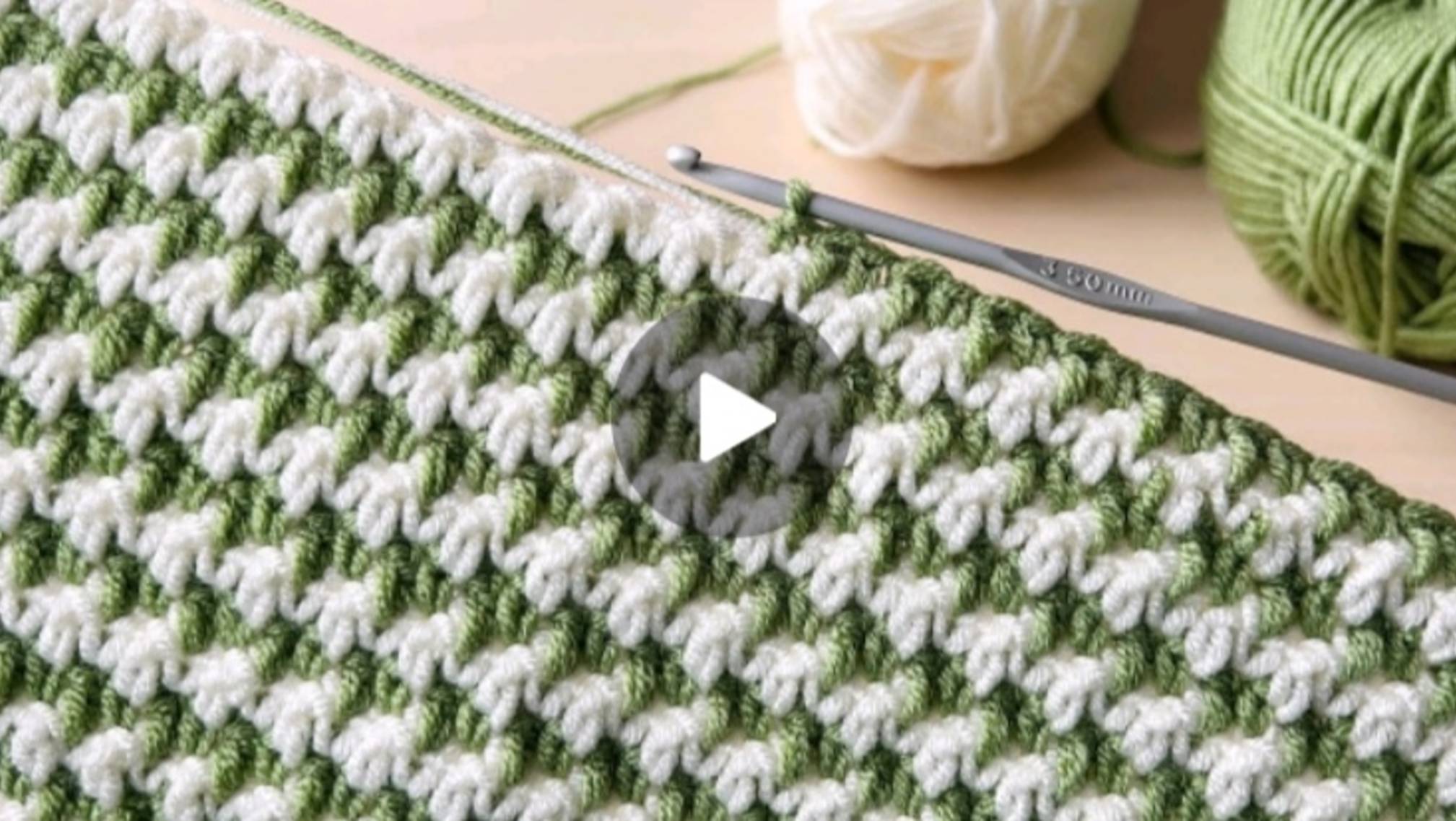 Узор крючком 🙂 #всевжизнисвязано #вязаниекрючком смотреть онлайн