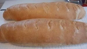 Батоны на дрожжах. Маринкины творинки. Всем МИРА и Добра!