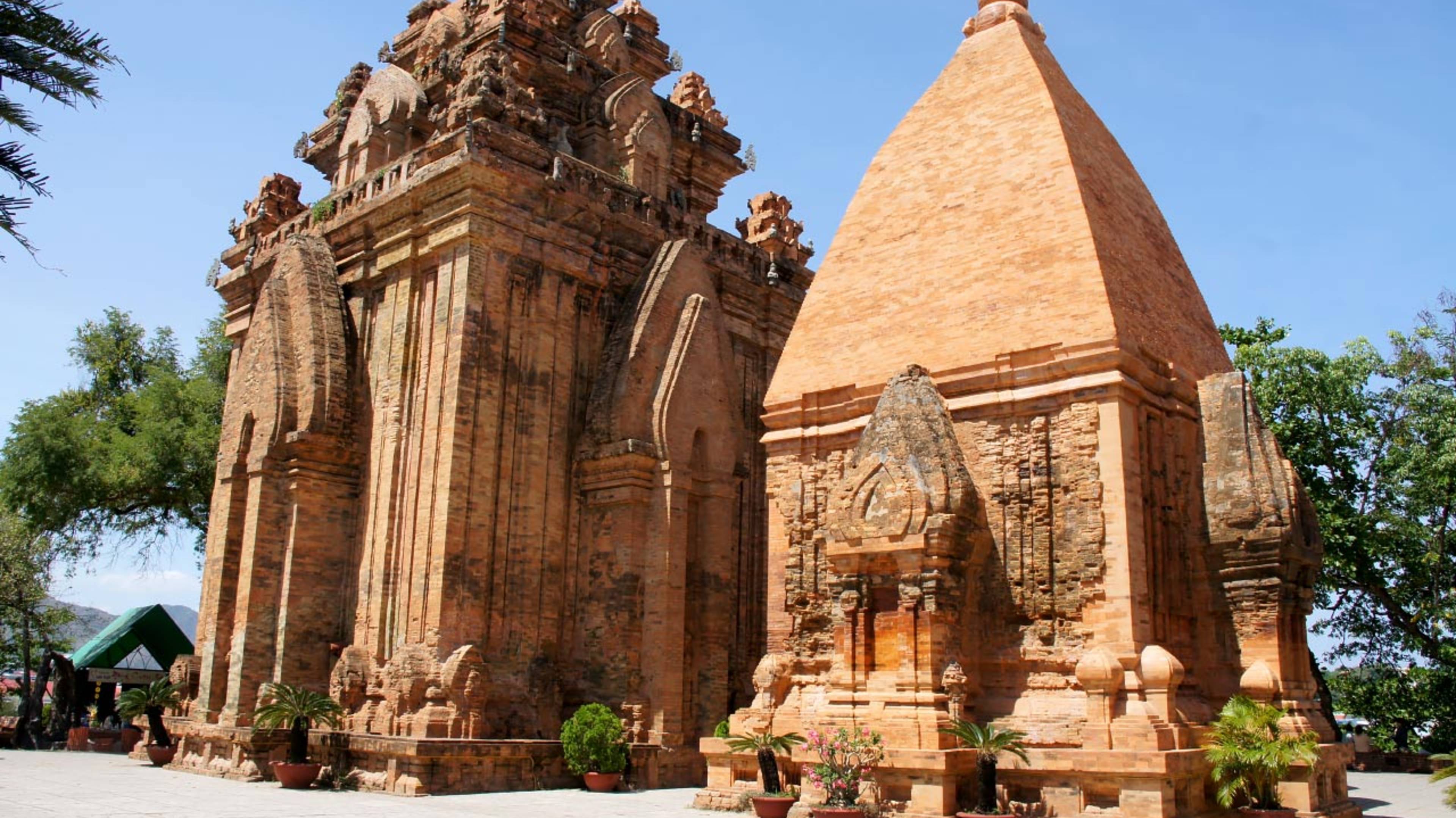 Вьетнам/Нячанг/Чамские башни/15.09.25г смотреть онлайн