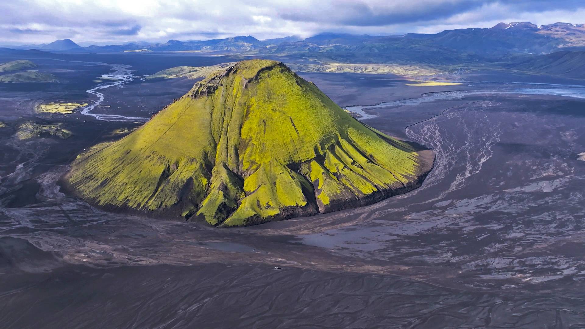 Чудеса Исландии! Страна которая выглядит как другая планета!