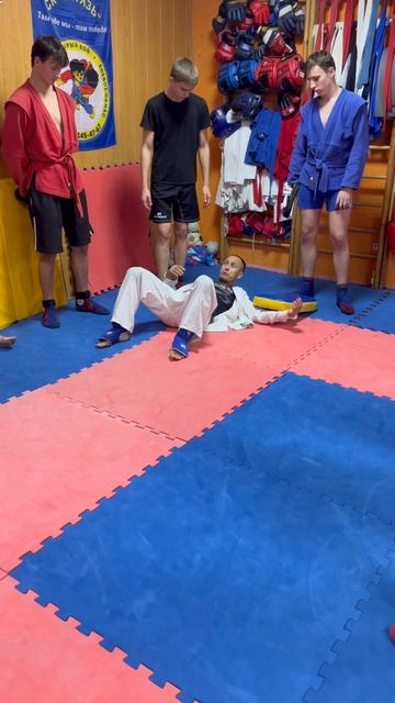 Сильная ДЕВОЧКА!😱 смотреть онлайн