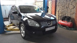 Замена подушки ДВС со стороны коробки передач на Nissan Qashqai 2,0 4WD Ниссан Кашкай 2008 года
