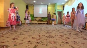 2019  группа РАДУГА    8 марта  танец модницы Д/С 329