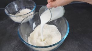 Заливаю муку горячим молоком и на противень вкусно, словами не передать.