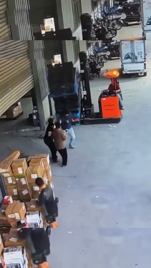 Опасный автопогрузчик!