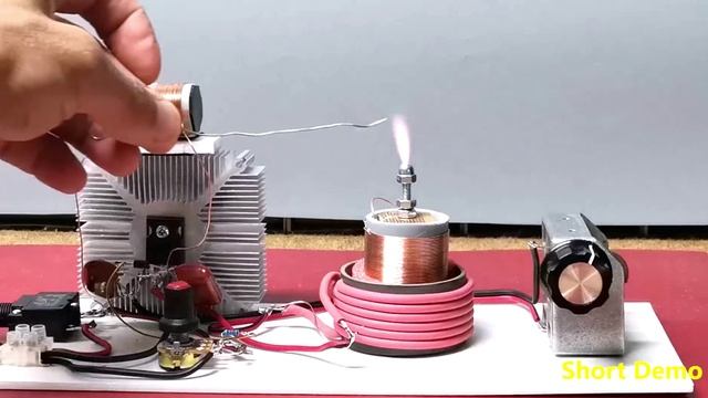 Генератор плазменного пламени на основе катушки Тесла класса E (HFSSTC) [Видео к статье] смотреть онлайн