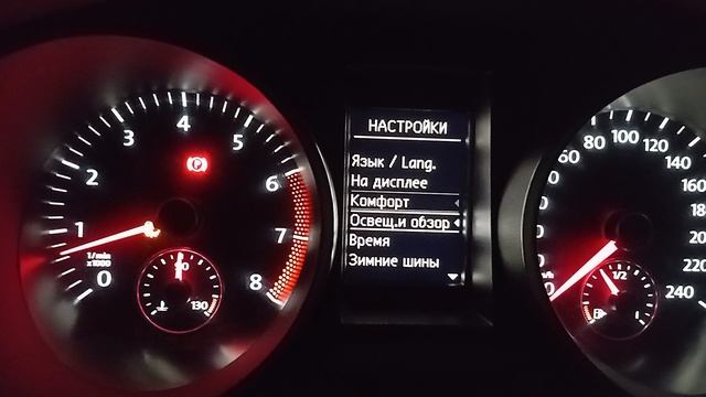 VW Golf 6. Установка оригинальных адаптивных фар.