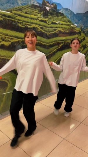 В ритме #ВероникаПетрова #ВРитме #ГорячееВидео #вайбик #Тренд #DancerForLikee