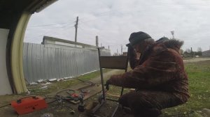 Самодельная тележка для лодочного мотора.