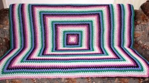 Готов мой плед крючком "Бабушкин квадрат"