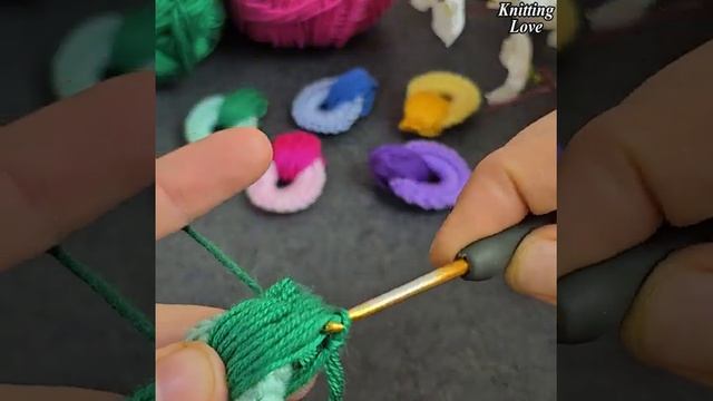 Шикарный цветок крючком #всевжизнисвязано #все_в_жизни_связано #вязаниекрючком смотреть онлайн