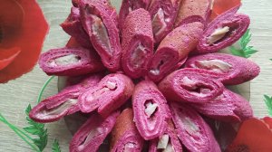 Свекольные блинчики, фаршированные сельдью и сыром