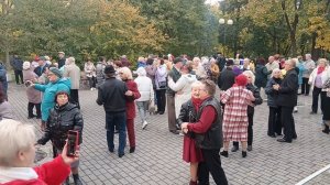 Кончается осень....... 11.10.25 Гомель парк Луначарского 🥰💫