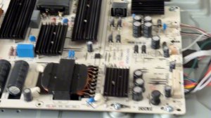 Ремонт телевизора Haier 65" S5 | Нет подсветки, тусклый экран | Замена конденсаторов