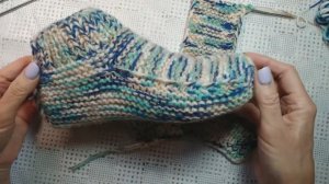 Тапочки следочки спицами/ просто и быстро/вяжем вместе.