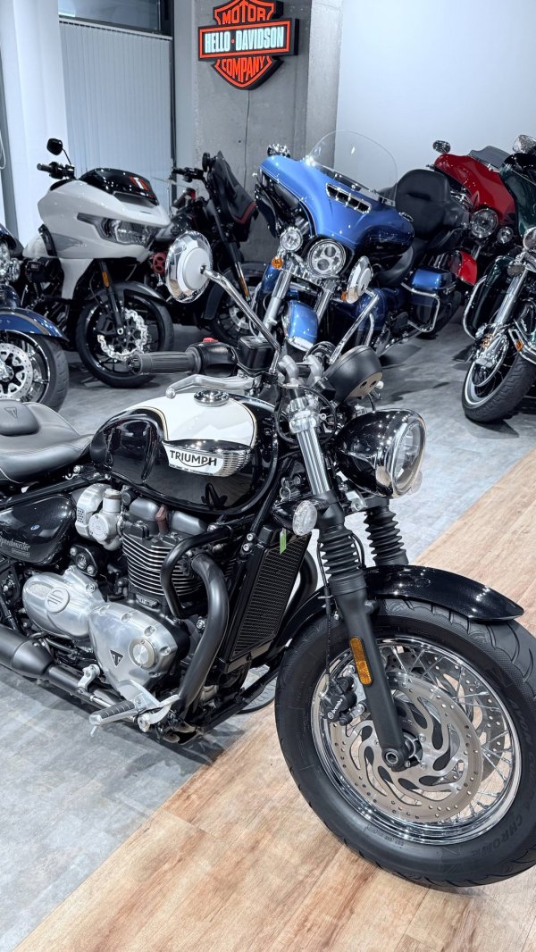 2019 TRIUMPH Bonneville Speedmaster Bobber