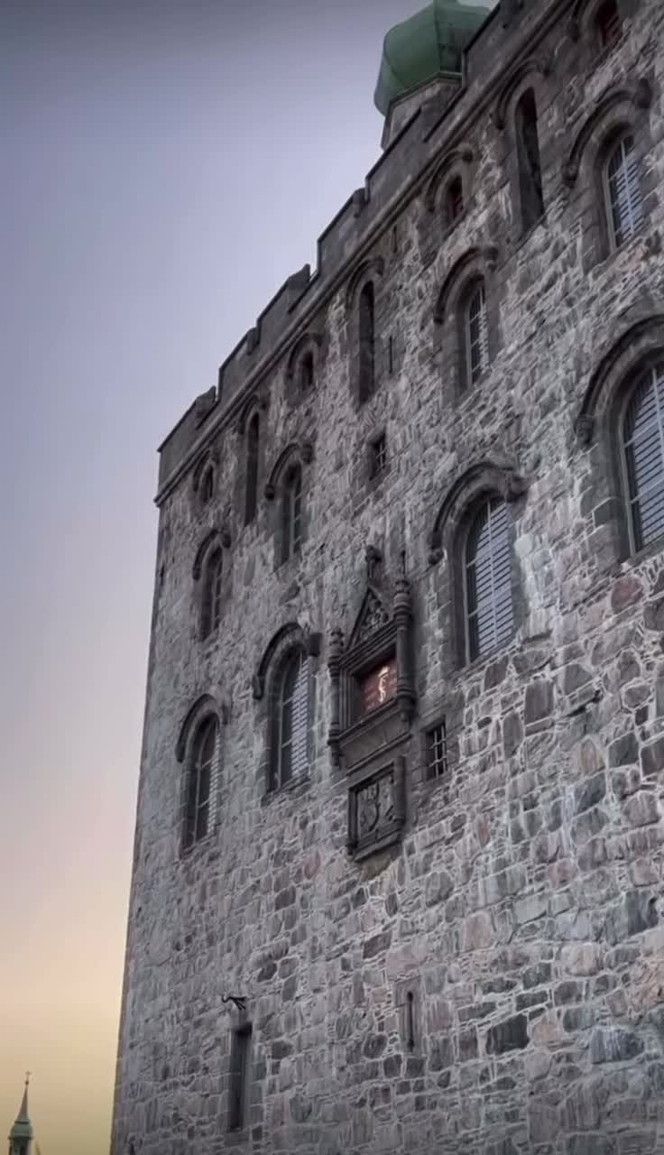 Берген - это город на западе Норвегии, расположенный на полуострове у Северного моря. Он является... смотреть онлайн