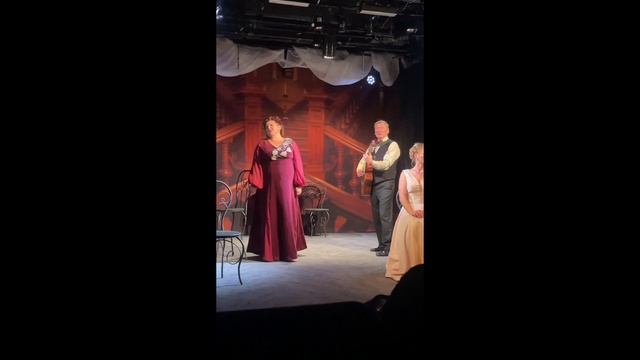 МАКСИМ АНШУКОВ
Долго жил на тёмной стороне
Голос летающий,
Всё бродил-шатался по земле,
В небо играю смотреть онлайн