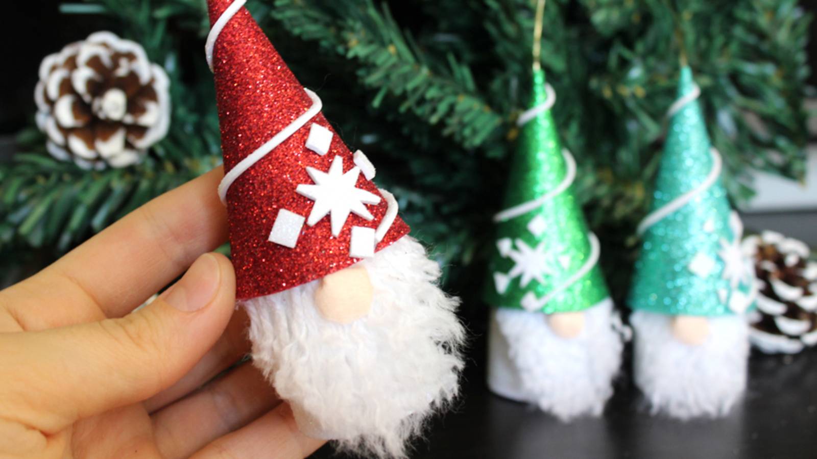 Рождественский гном игрушка для ёлки. Мастер-класс игрушка на ёлку из фоамирана Новый год🎄 смотреть онлайн