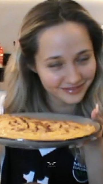 Давайте начнем наш замечательный день под Seneamin - «Like this» 😁Хорошего всем дня, друзья!🫂 смотреть онлайн