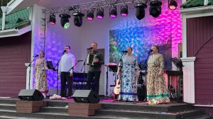 Гармонь, голоса и энергия – ансамбль Пташица оживляет сцену! Смотрите, слушайте, приходите!