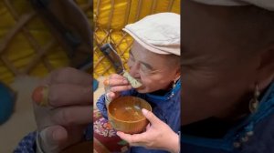 Живите в деревне и готовьте вкусные монгольские бузы, пельмени. И будет счастье в вашей семье :)