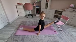 Художественная гимнастика. Учимся делать колесо и рандат. Подготовка к колесу без рук.