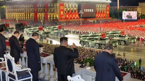 Военный парад в честь 80-летия Трудовой партии Кореи прошел в Пхеньяне