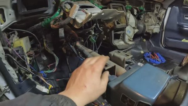 Радиатор. Замена радиатора печки мазда 626.