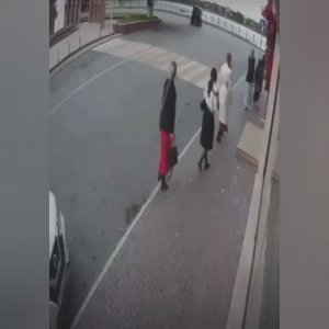 «Гелендваген» улетел в пруд в Ингушетии, в машине были четыре девушки и один мужчина