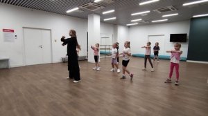 Dance Mix для детей — развитие, ритм и уверенность