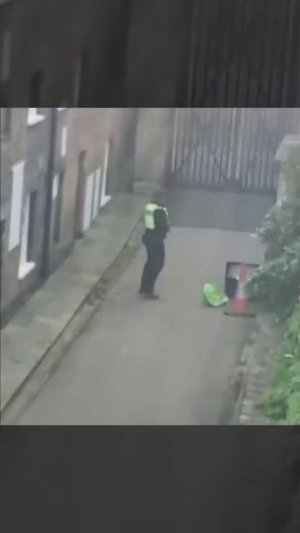 Почему я всегда за тех, кто убегает? 😂🙈