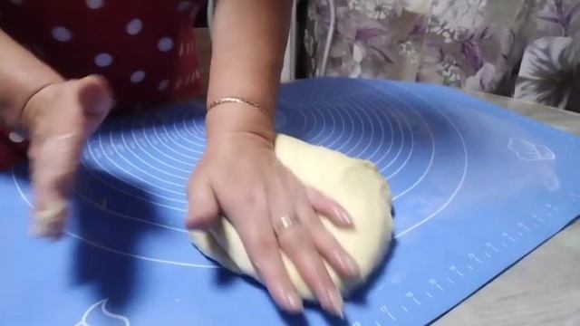 Рулетики с корицей на необычном тесте смотреть онлайн