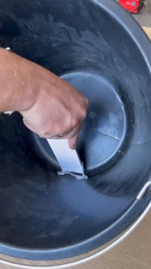 Быстрый ремонт пластика с помощью бензина и пенопласта 😉