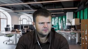 Звонаря отругала бабка с дедом...