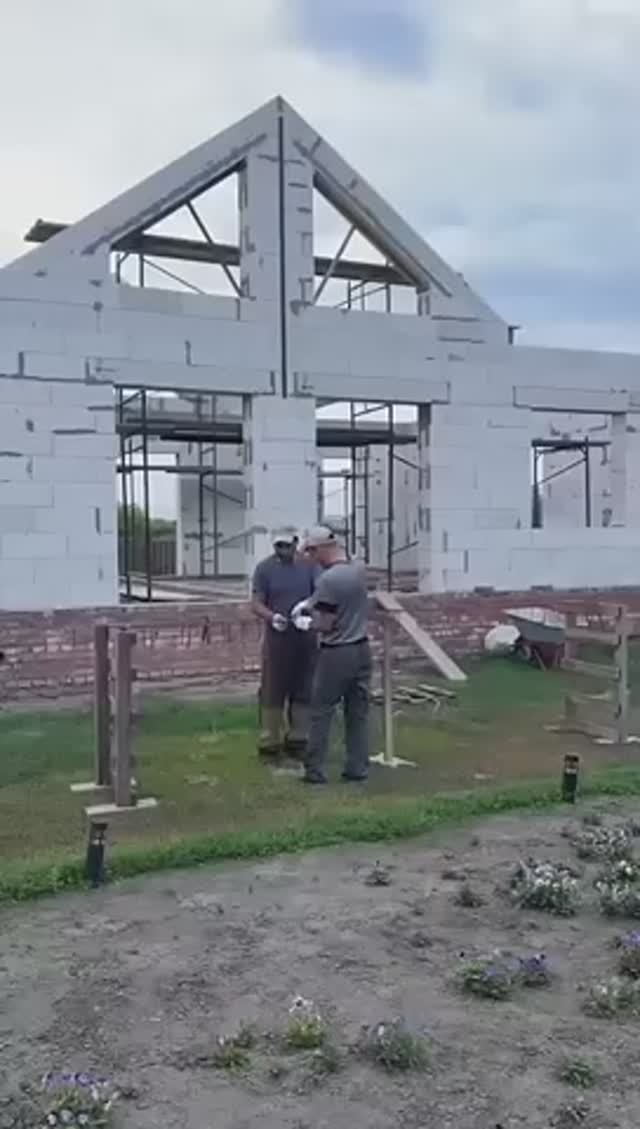 Как сделать фронтон из газоблока с армопоясом_ Gable from Aerated Concrete with Reinforced Belt смотреть онлайн